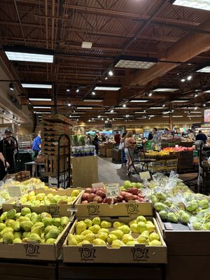 WEGMANS - ITHACA - Updated July 2025 - 102 Photos &amp; 237 Reviews - 500 S ...