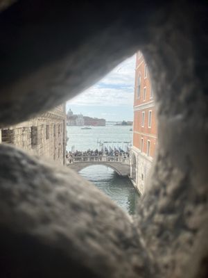 Doge's Palace by null