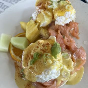 Founders Restaurant - Smoked salmon Benedict - Cocktail Bars Near Me - Winston-Salem, North Carolina Founders Restaurant - Smoked salmon Benedict - Cocktail Bars Near Me - Winston-Salem, North Carolina
