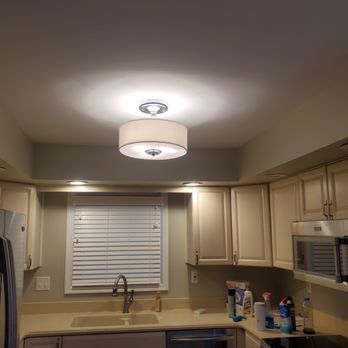 Moore Drywall and Painting - Country Club condo repaint with drywall repair - Painters Near Me - Caseyville, Illinois Moore Drywall and Painting - Country Club condo repaint with drywall repair - Painters Near Me - Caseyville, Illinois
