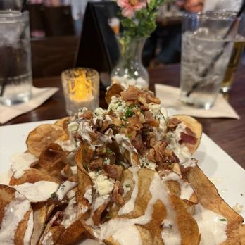 CraftWay Kitchen Frisco - Bleu Cheese Chips Appetizer- a must-order - New American Near Me - Frisco, Texas CraftWay Kitchen Frisco - Bleu Cheese Chips Appetizer- a must-order - New American Near Me - Frisco, Texas