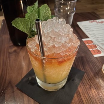 Split Eights - Lonely bird - Cocktail Bars Near Me - New York, New York