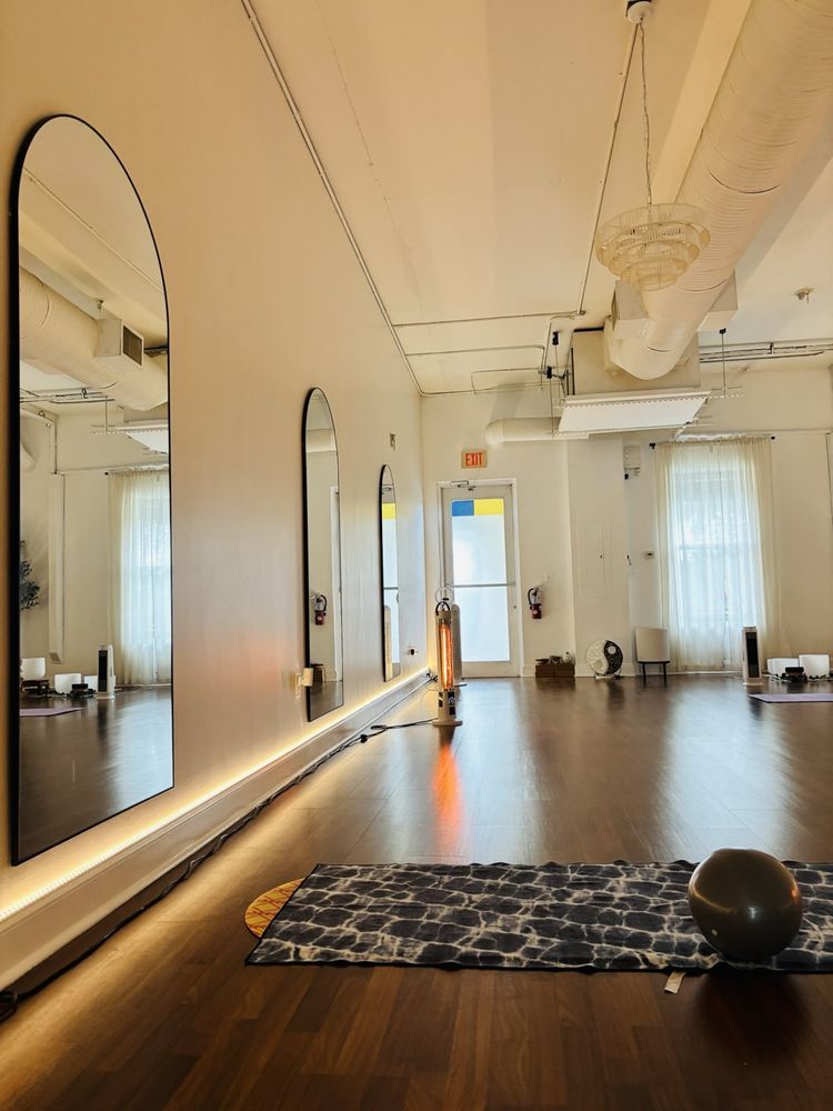 Naya Flow Yoga Studio Logo