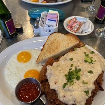 Table 57 - Country fried steak - Breakfast & Brunch Near Me - Visalia, California