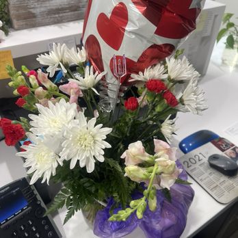 Vegas Flowers - Flowers ordered were purple flowers with yellow sunflowers. - Florists Near Me - Las Vegas, Nevada Vegas Flowers - Flowers ordered were purple flowers with yellow sunflowers. - Florists Near Me - Las Vegas, Nevada