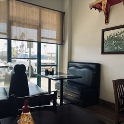 Thai House Restaurant - Du I g area to ourselves