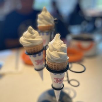 The Dolar Shop - Complimentary ice cream - Chinese Near Me - Bellevue, Washington