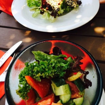 Santini Garden - Mixed vegetable salad and the grilled tuna salad - Czech Near Me - Prague, Puerto Rico Santini Garden - Mixed vegetable salad and the grilled tuna salad - Czech Near Me - Prague, Puerto Rico