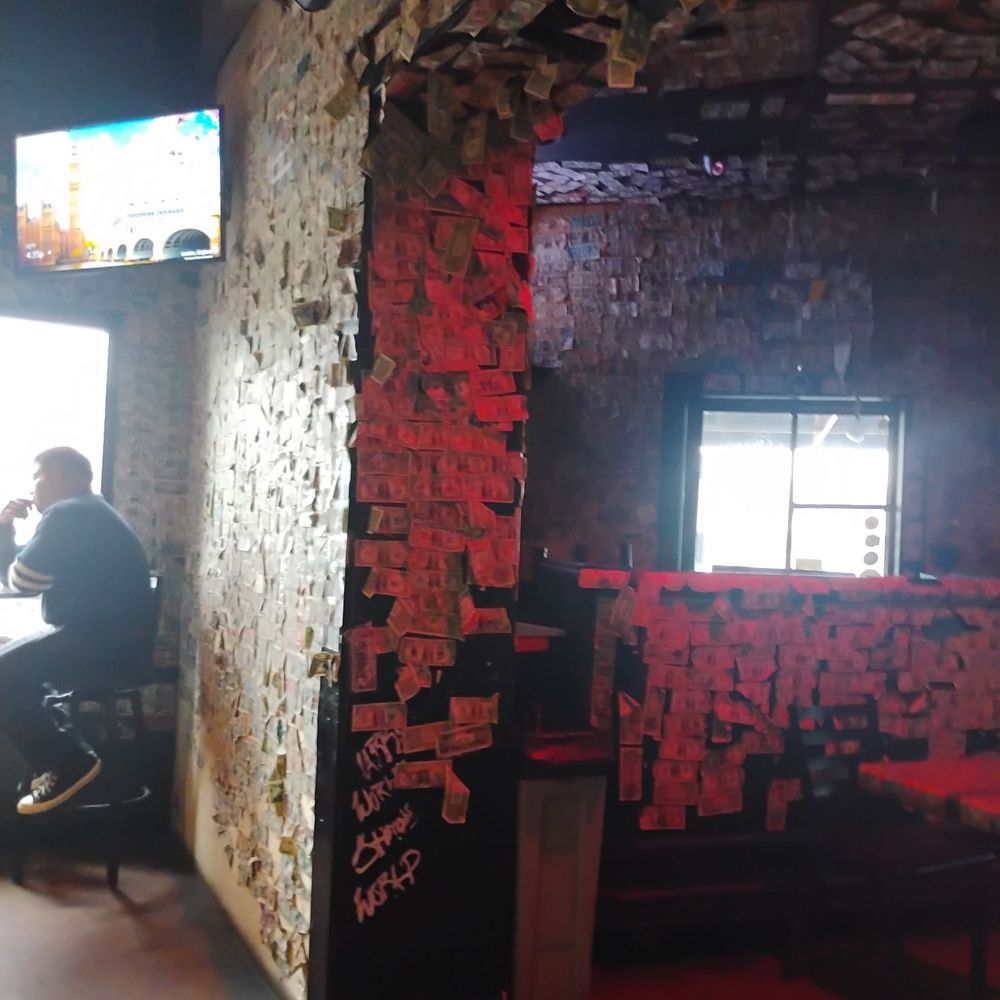 Edna's - Dive Bars Near Me - Oklahoma City, Oklahoma