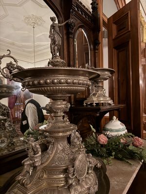 Iolani Palace by null