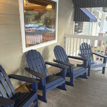 Donut Hole Bakery Cafe - Outdoor seating - Donuts Near Me - Destin, Florida Donut Hole Bakery Cafe - Outdoor seating - Donuts Near Me - Destin, Florida