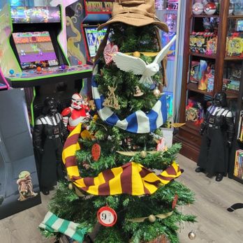 Whimsical Griffin - Our harry potter yule tree :) - Tabletop Games Near Me - Brookings, Oregon