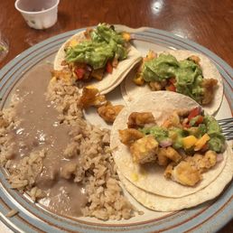 Fish taco plate vs what is pictured completely different Fish taco plate vs what is pictured completely different