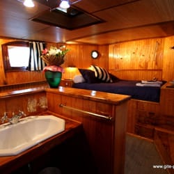 Péniche d'hôtes Helios - Www.gite-penichehelios.com