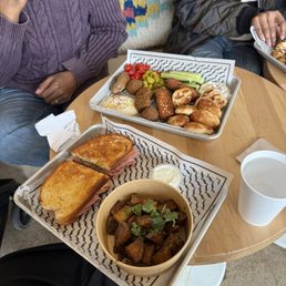 Mortadella Sandweesha, Palestinian Plate