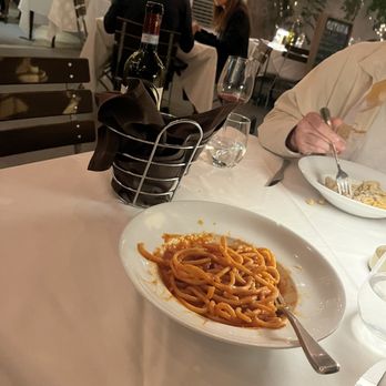 Osteria - Bucatini with pomodoro and mushroom pasta - Italian Near Me - Miami, Florida Osteria - Bucatini with pomodoro and mushroom pasta - Italian Near Me - Miami, Florida