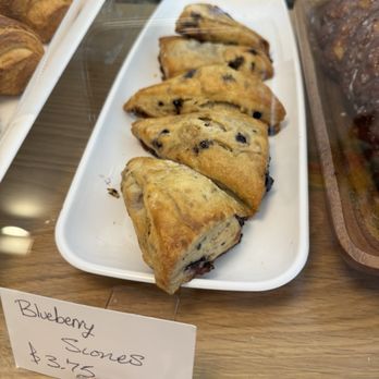 The Bluebird Bakeshoppe - Bakeries Near Me - Warrenton, Virginia