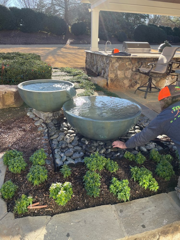 TRIANGLE POND MANAGEMENT 1213 W Morehead St, Charlotte, North