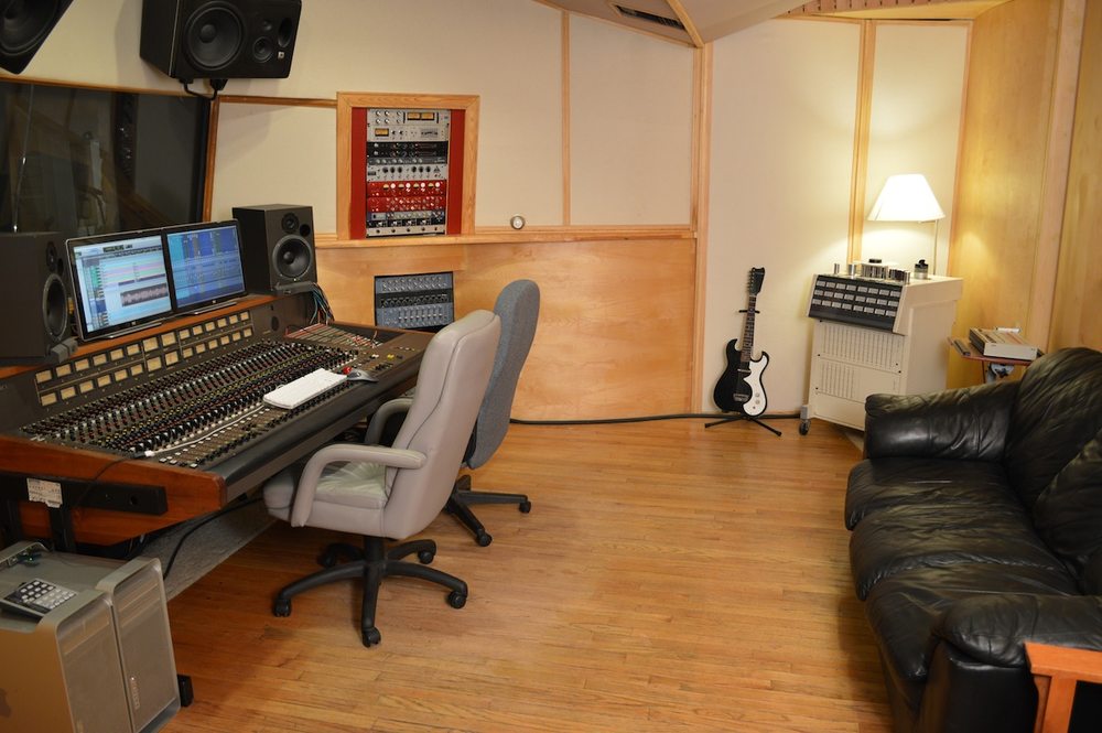 AZMYTH SCHOOL OF MUSIC TECHNOLOGY Updated June 2024 14 Photos 5210 E 65th St, Indianapolis