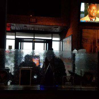 BJ's Restaurant & Brewhouse - New American Near Me - Avon, Indiana