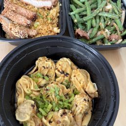 Pork Chop Fried Rice猪扒蛋炒饭 Pork Chop Fried Rice猪扒蛋炒饭