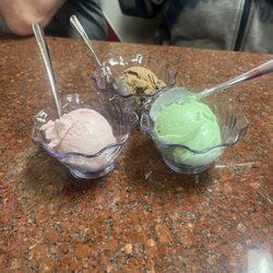 Rudy's - Free scoop of ice cream on Saturdays 11-7