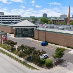5th Avenue Furniture - Exterior