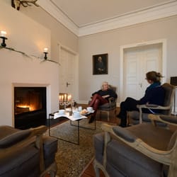 Herrenhaus Gut Bliestorf - Tea Time am Kamin