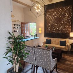 El Cordova Hotel - Lobby seating
