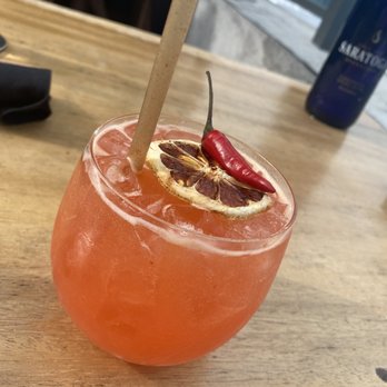Sugar - B positive - Cocktail Bars Near Me - Miami, Florida