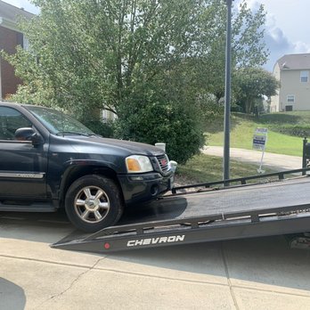 StrictLee Towing - Professional at work. - Towing Near Me StrictLee Towing - Professional at work. - Towing Near Me