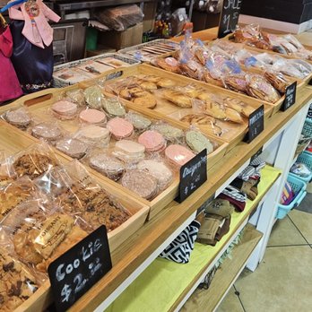 Maison De Croissant - Bakeries Near Me - Irvine, California