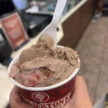 Cold Stone Creamery - Chocolate ice cream with strawberry and walnut. - Ice Cream & Frozen Yogurt Near Me - Coconut Creek, Florida Cold Stone Creamery - Chocolate ice cream with strawberry and walnut. - Ice Cream & Frozen Yogurt Near Me - Coconut Creek, Florida