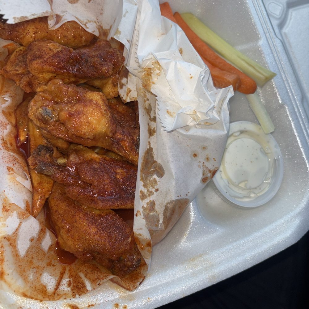B J's Buffalo Style Hot Wings & Things - Honey honey seasoned wings - Chicken Wings Near Me - Memphis, Tennessee