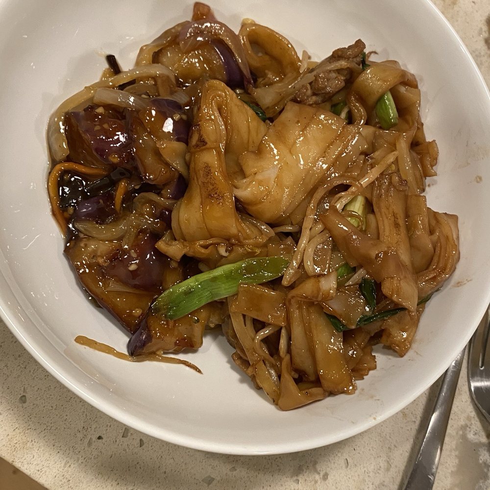 Jin Ye - Beef Chow Fun - Chinese Near Me - Richmond, California Jin Ye - Beef Chow Fun - Chinese Near Me - Richmond, California