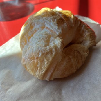 Ashlawn Farm Coffee - Croissant - Coffee & Tea Near Me - Old Saybrook, Connecticut