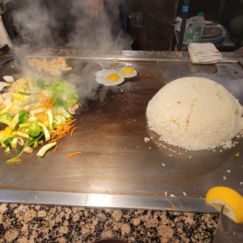 Yamato - Hibachi grill in action - Sushi Bars Near Me - Myrtle Beach, South Carolina