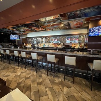 HAVEN Riverfront Restaurant & Bar - Bar area - New American Near Me - Edgewater, New Jersey HAVEN Riverfront Restaurant & Bar - Bar area - New American Near Me - Edgewater, New Jersey