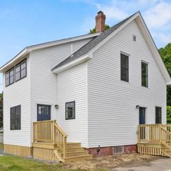 Town Square Realty Group