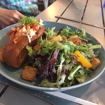 Garbo's Lobster Truck - Warm butter lobster roll with salad - Food Trucks Near Me - Austin, Texas