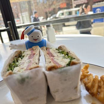 Brick Burger - Breakfast sandwich - Cafes Near Me - New York, New York Brick Burger - Breakfast sandwich - Cafes Near Me - New York, New York