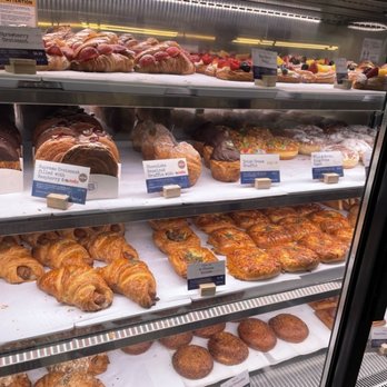 Paris Baguette - Bakeries Near Me - Richmond Hill, Ontario Paris Baguette - Bakeries Near Me - Richmond Hill, Ontario