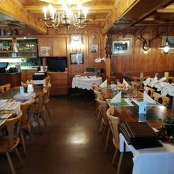 Restaurant St. Gotthard - An overlook upon the interior