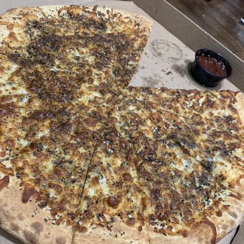 Rotolo's Pizzeria - cracker pizza - Pizza Near Me - Chalmette, Louisiana