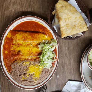 Jerry's Cafe - Order the cheese enchiladas with no rice, extra beans. With the meal comes their sopaipillas. - New Mexican Cuisine Near Me - Gallup, New Mexico