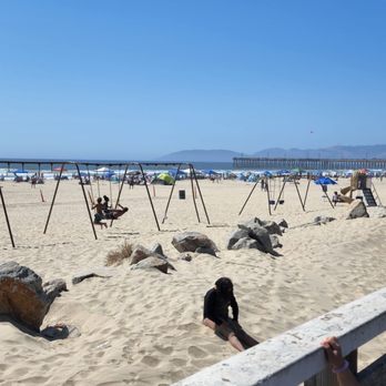 Pismo Beach - Swings and slide for the kids who get bored on the beach - Beaches Near Me - Pismo Beach, California Pismo Beach - Swings and slide for the kids who get bored on the beach - Beaches Near Me - Pismo Beach, California