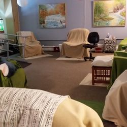 Racine Community Acupuncture - Relaxing space for healing