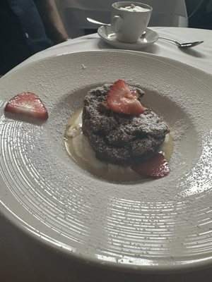 Resto L'Antoinette French American Bistro by null