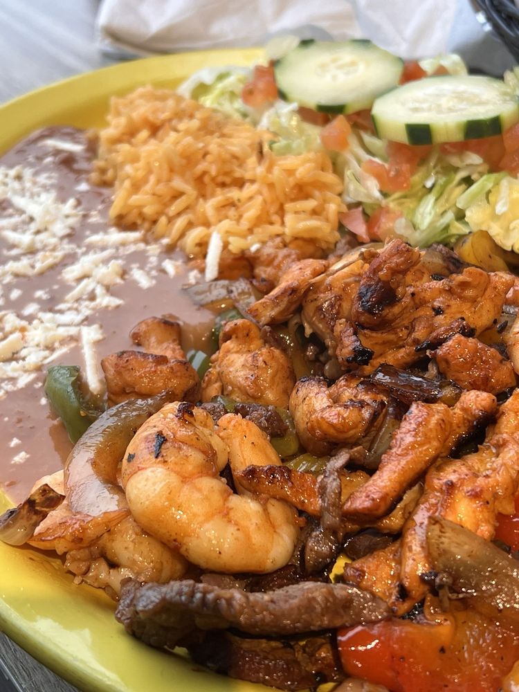 La Baja Mexican Cuisine