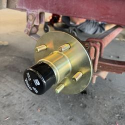 Rucker Trailer Works - New hub welded on